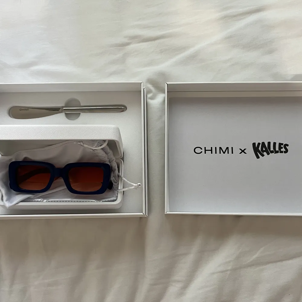 Säljer ett par sällsynta Chimi x Kalles solglasögon. Har aldrig använts utan bara prövats en gång. Kan gå ner i pris vid en snabb affär. Skriv ett meddelande vid eventuella frågor. /Calle. Accessoarer.