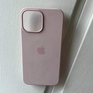 Äkta Apple skal  Köpte på sellpy oanvänt och har ej använt de eftersom det var fel storlek för min telefon  