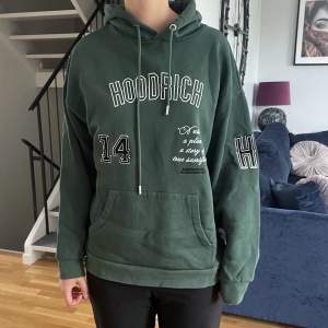 Snygg hoodrich hoodie som är använd ca 3 gånger 