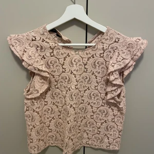 Spetstopp - Använd men i fint skick, ser inte mycket igenom 