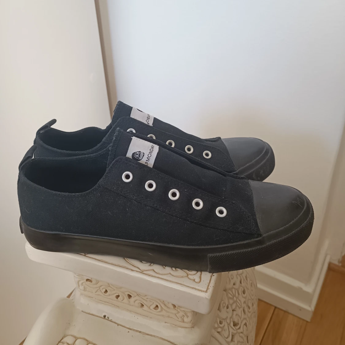 Cheap Monday slip-ons