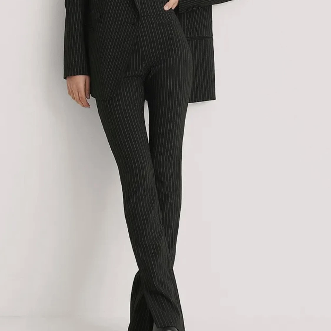 Byxor med slits strl 36 