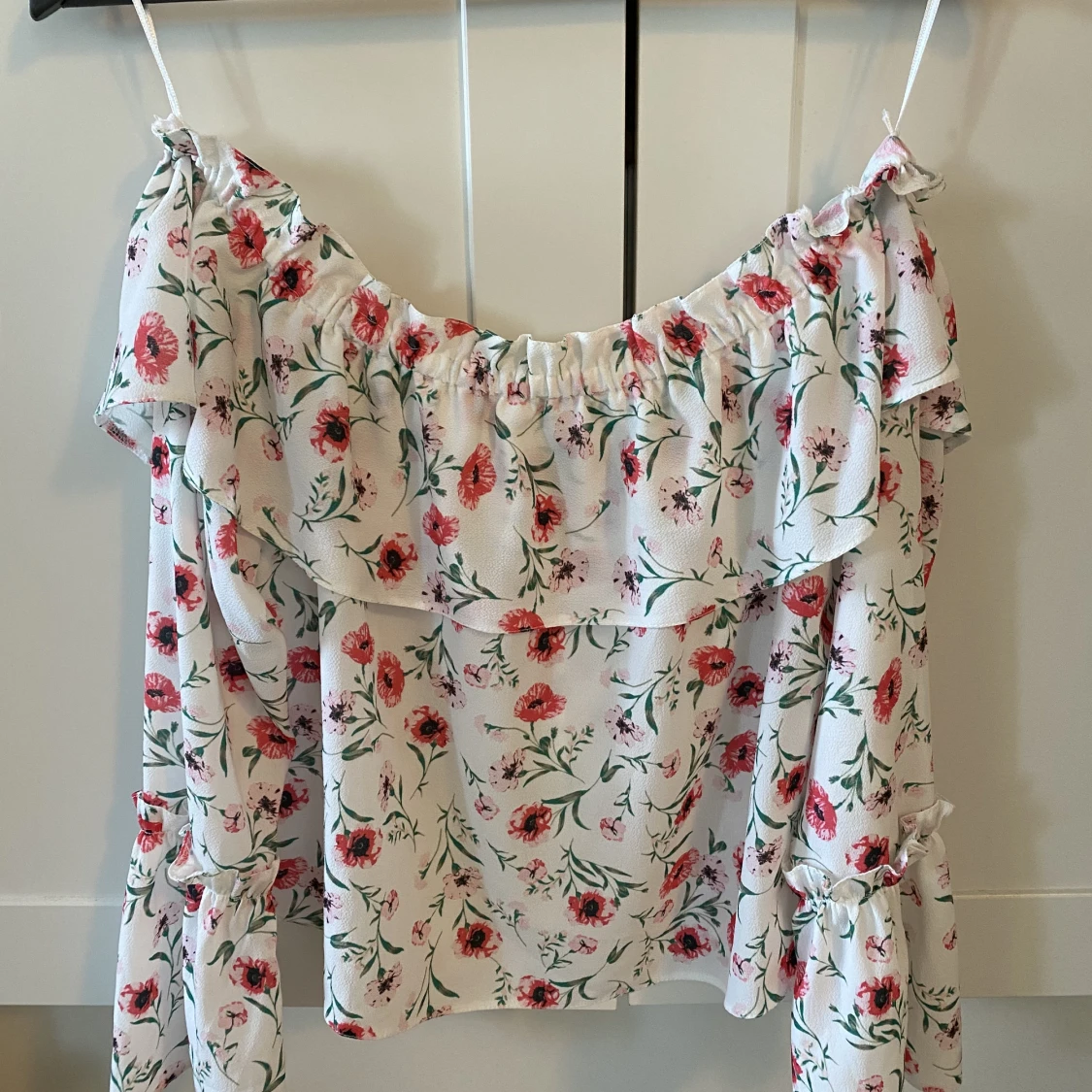 Off the shoulder flower top - 91