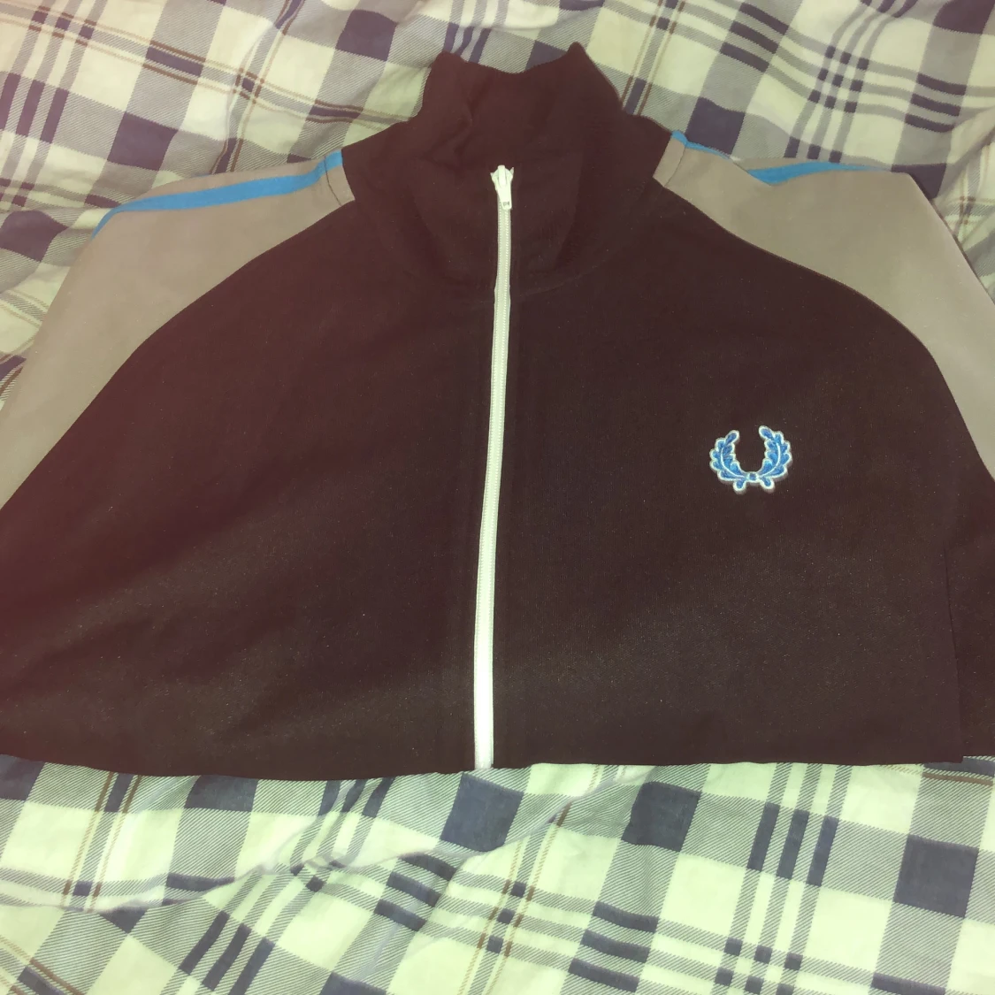 Fred Perry tröja