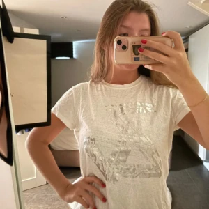 Vit Zadig t-shirt  - Zadig tröja i toppen skick! 