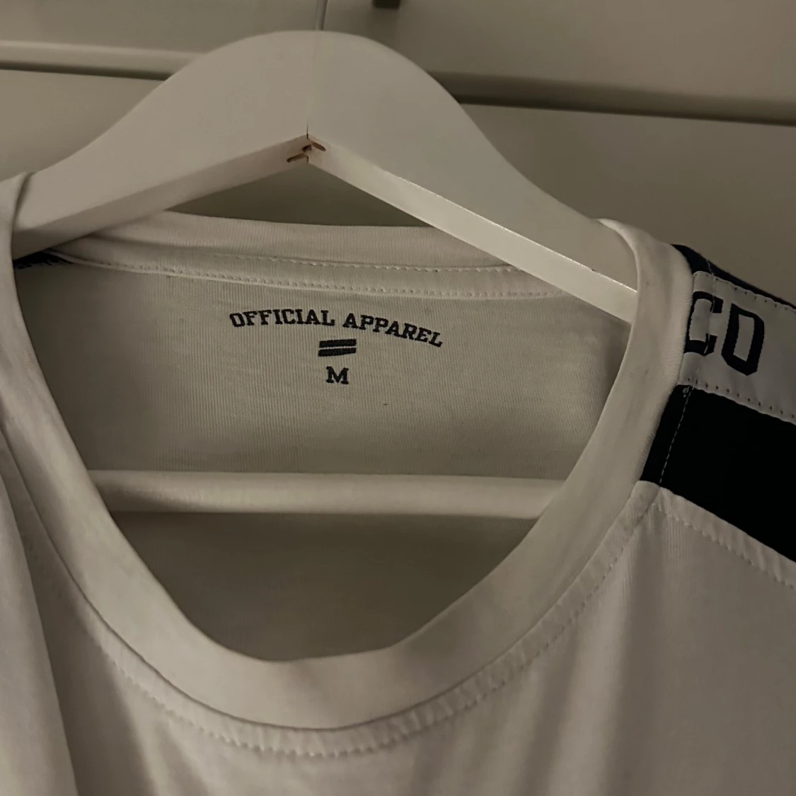 Vit och marinblå långärmad NOCCO-tröja - 2