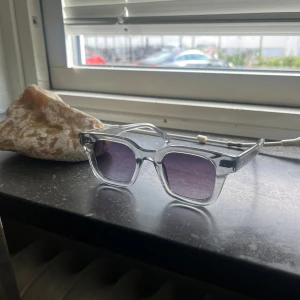 Chimi 04 - Säljer mina solglasögon då dom inte använts längre, är det några funderingar är det bara att höra av sig☺️