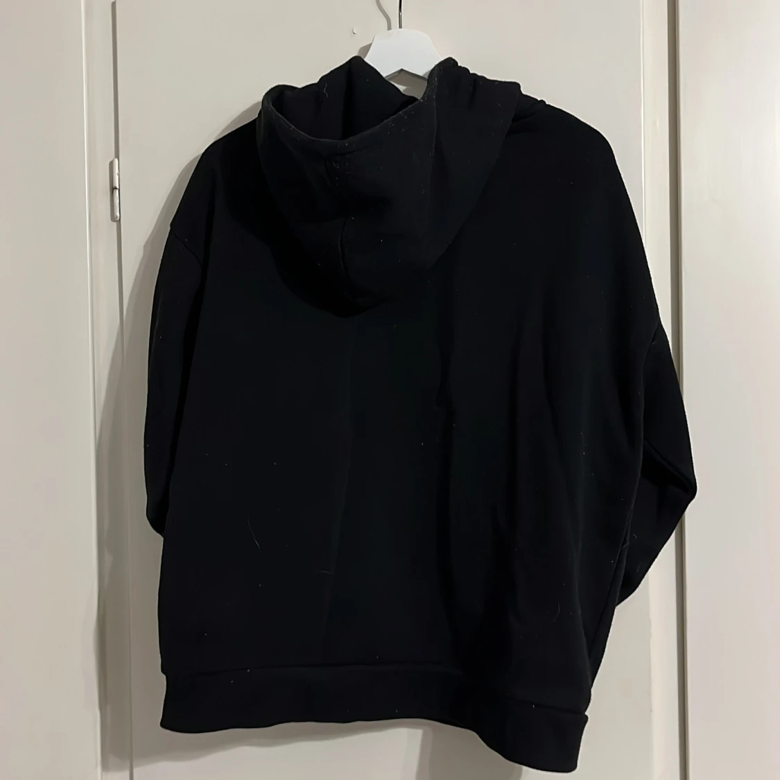 Svart hoodie med dragkedja FB Sister - 2