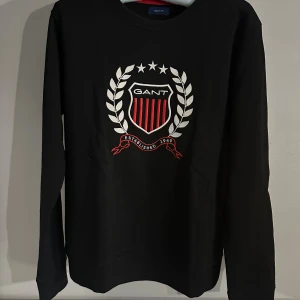 Gant sweatshirt  - Svart Gant sweatshirt i stl. 170