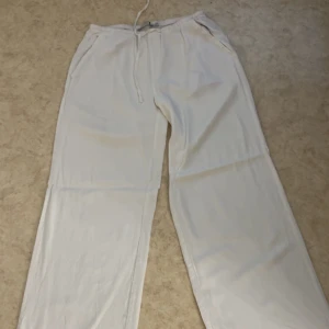 Linnebyxor  - Säljer mina linnebyxor eftersom att dom har blivit för liten för mig! 