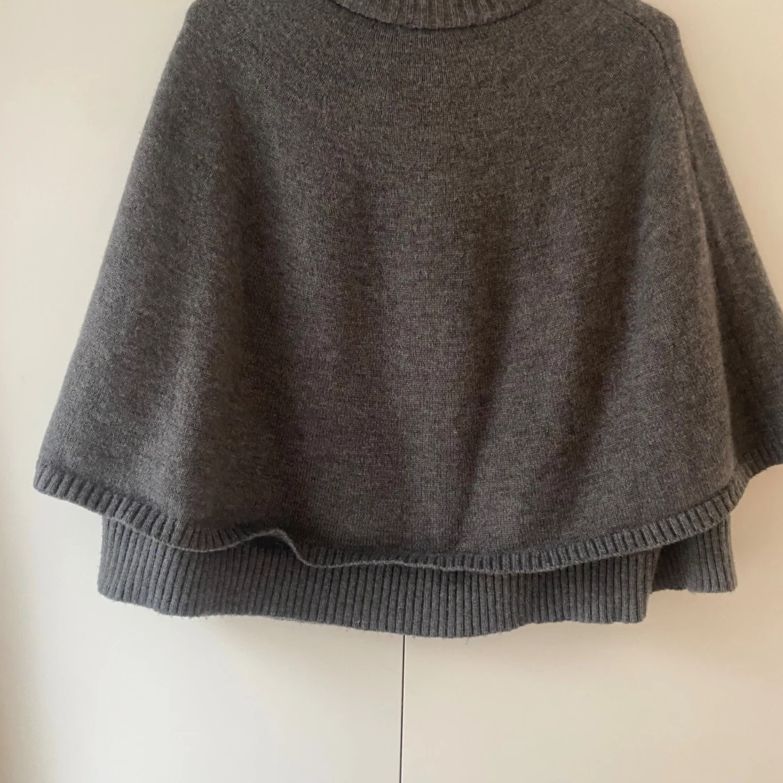 Grå cardigan  från Zara - 2