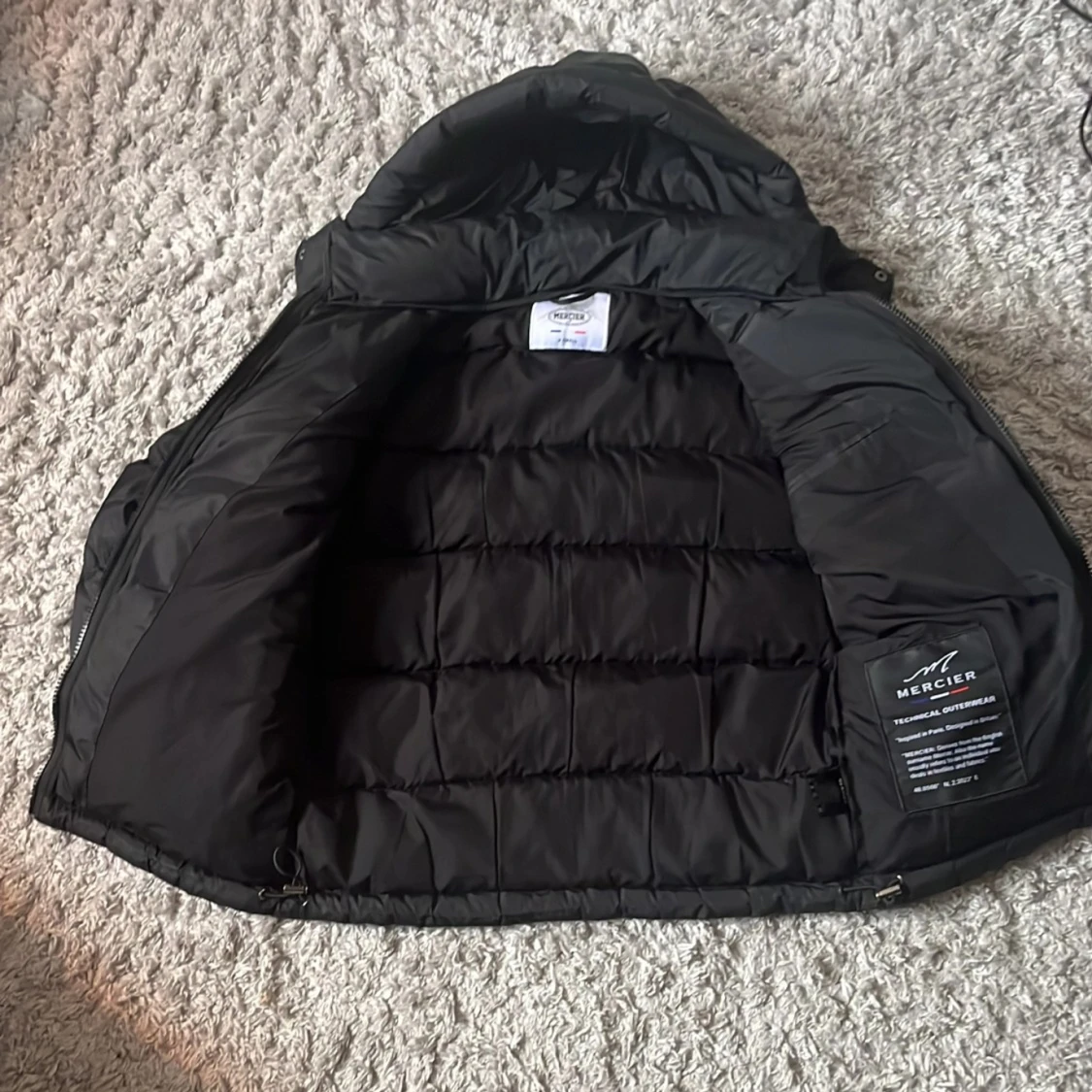 Svart pufferjacka från Mercier - 1