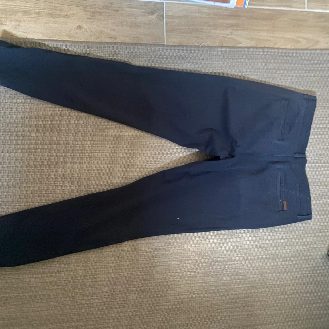 Mörkblå chinos med tapered fit - 2