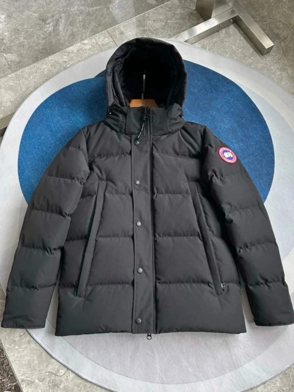 Svart Wyndham från Canada Goose