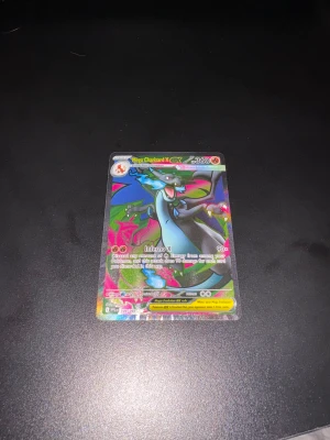Mega charizard X  - Perfekt skick, har den i en toploader nu! Priset kan diskuteras
