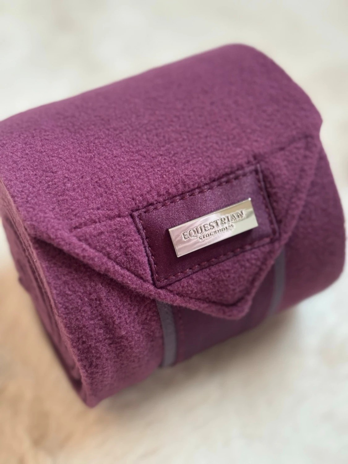 Vinröda lindor från Equestrian Stockholm - 1