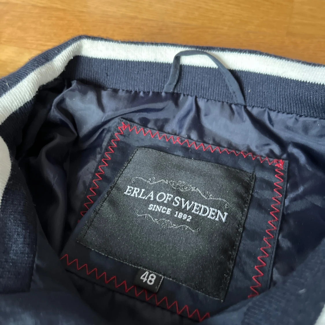 Mörkblå bomberjacka från Erla of Sweden - 3