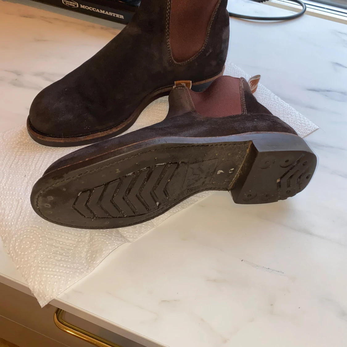 Bruna chelsea boots i mocka