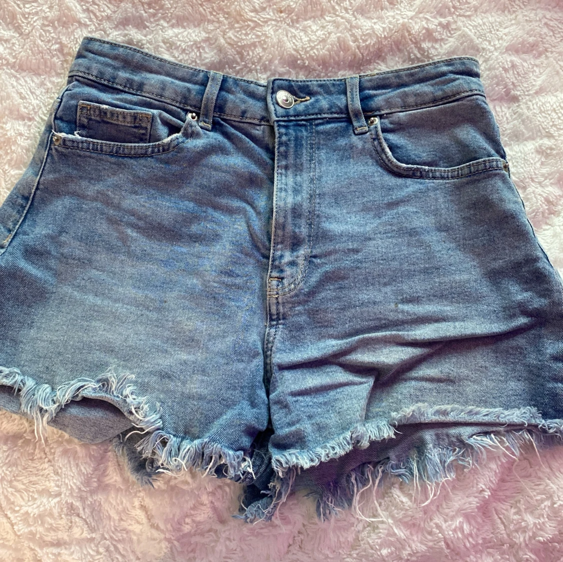 Highwaist Jeansshorts från HM - 1