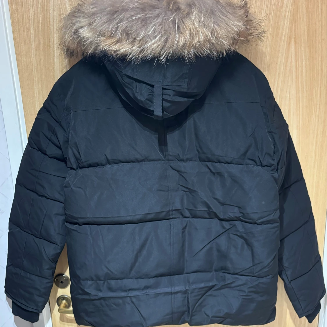 Svart dunjacka m. päls - Canada Goose Wyndham Strl. L - 1