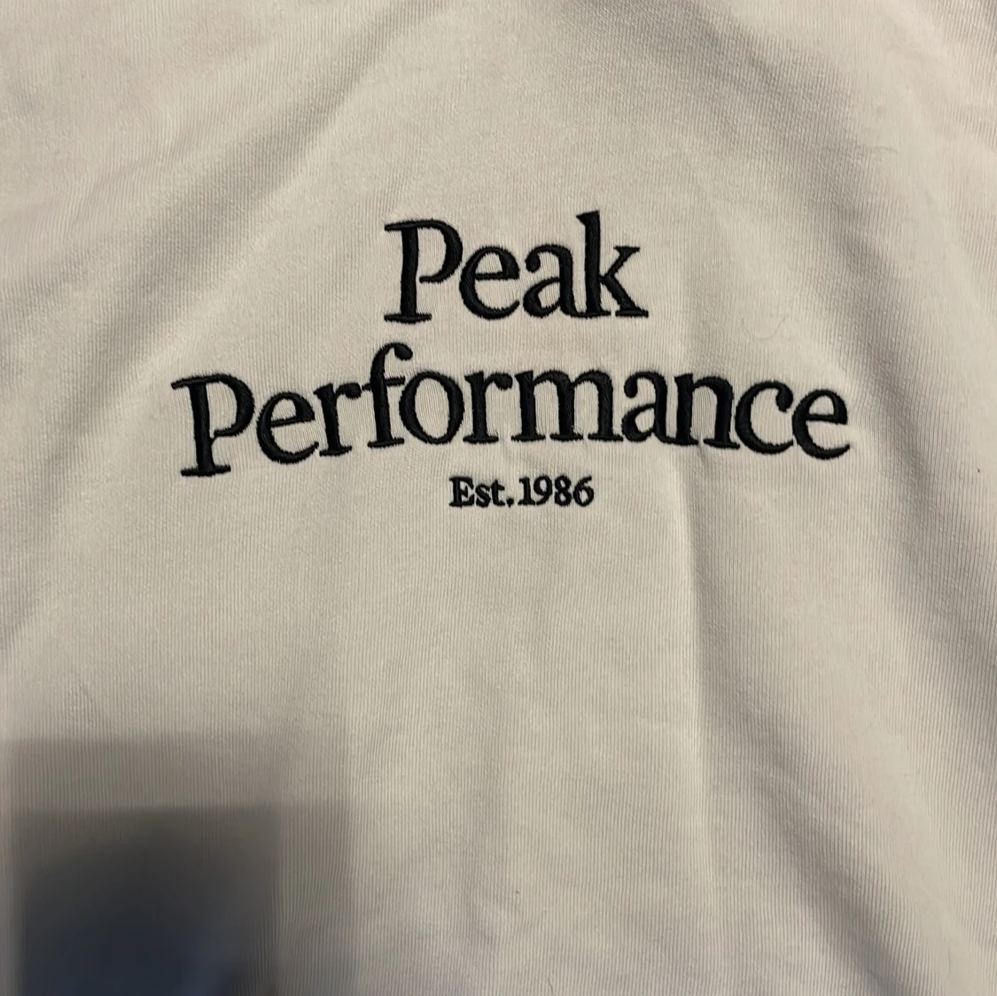 Vit hoodie från Peak Performance - 2