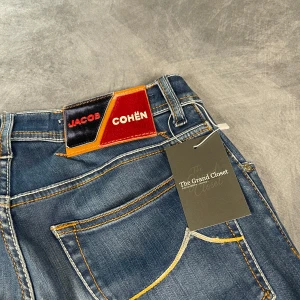 Jacob Cohën ”NICK SLIM” Jeans - Skick: 9/10, inga defekter. | Ingår: Bara jeansen. | Nypris: +- 7000 SEK. | Mått: Längd: 100 cm, Midja: 39-40 cm.