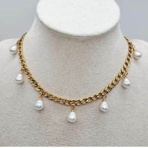 Handgjort halsband  - Rostfritt stål.  Längd-40cm 