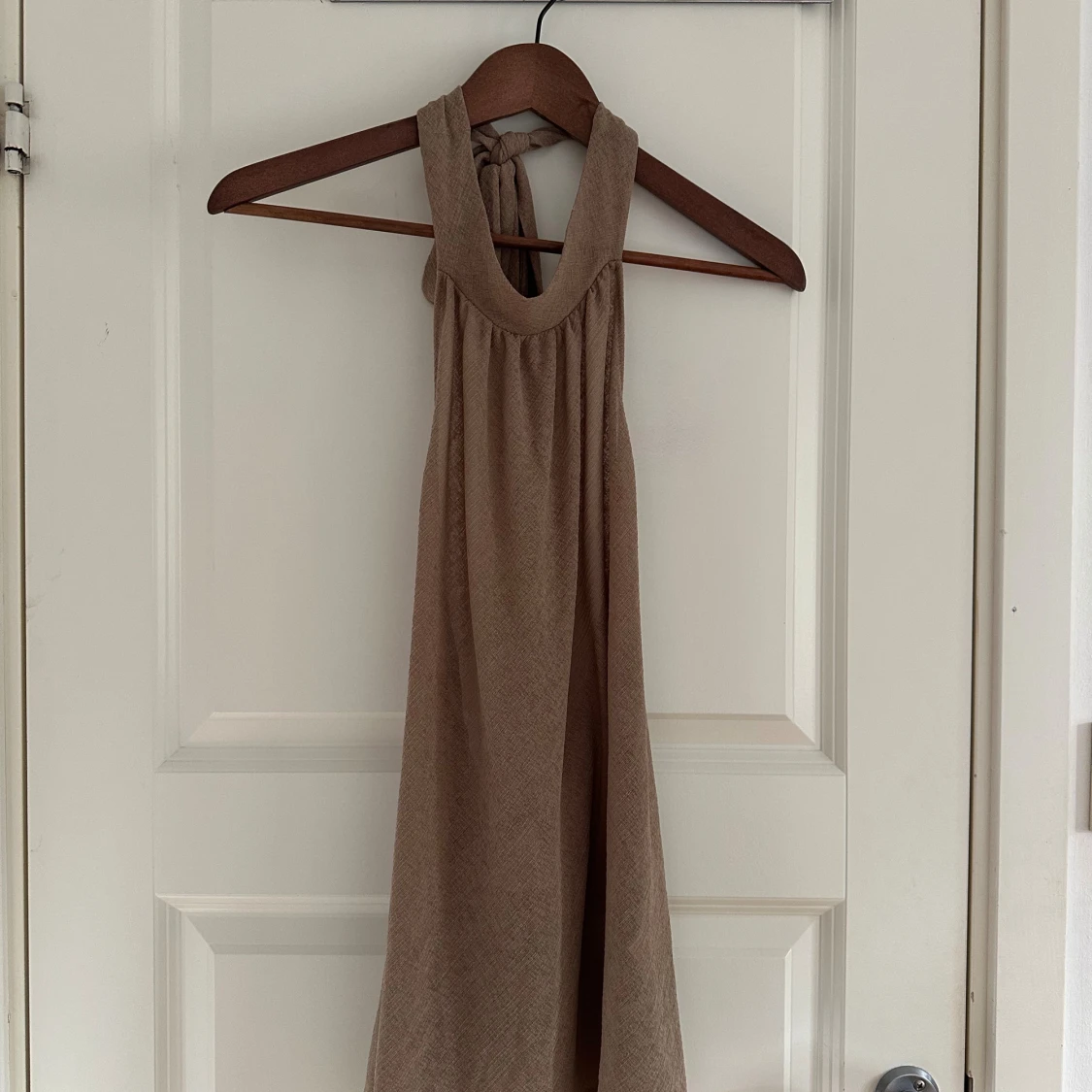 Beige halterneck topp