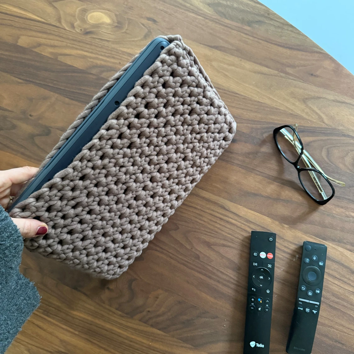 Brun virkad datorväska - 2