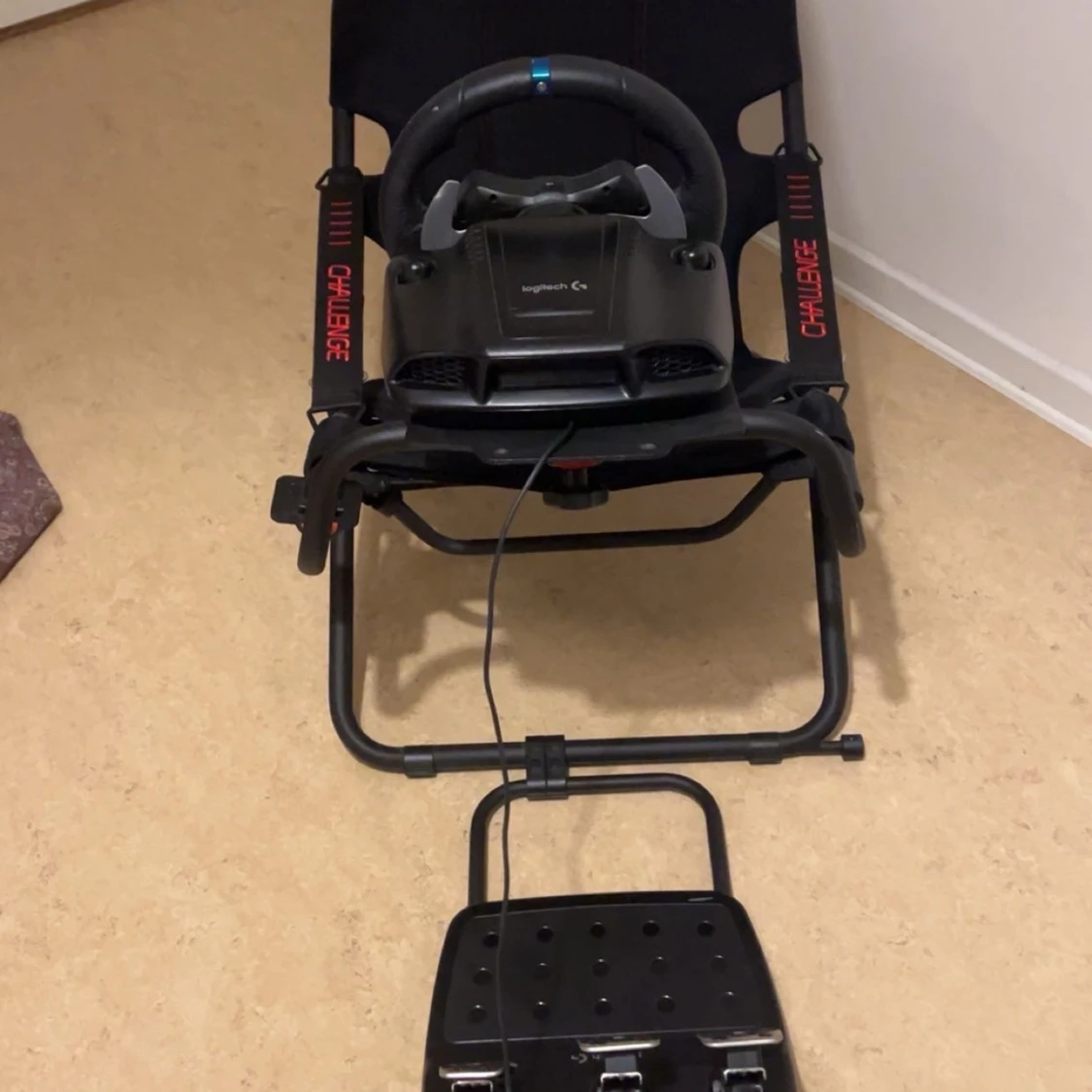 Logitech G29 Racing Wheel med Playseat Challenge - 1