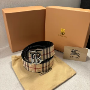 Burrbär-bälte - Till salu. Dm vid frågor eller funderingar, burrberi påse kommer med