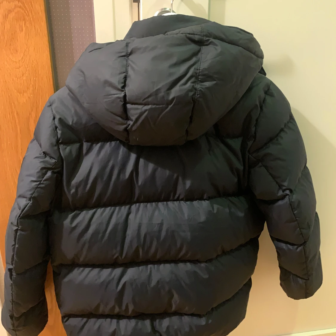Mörkblå Essential down jacket från Tommy Hilfiger - 1