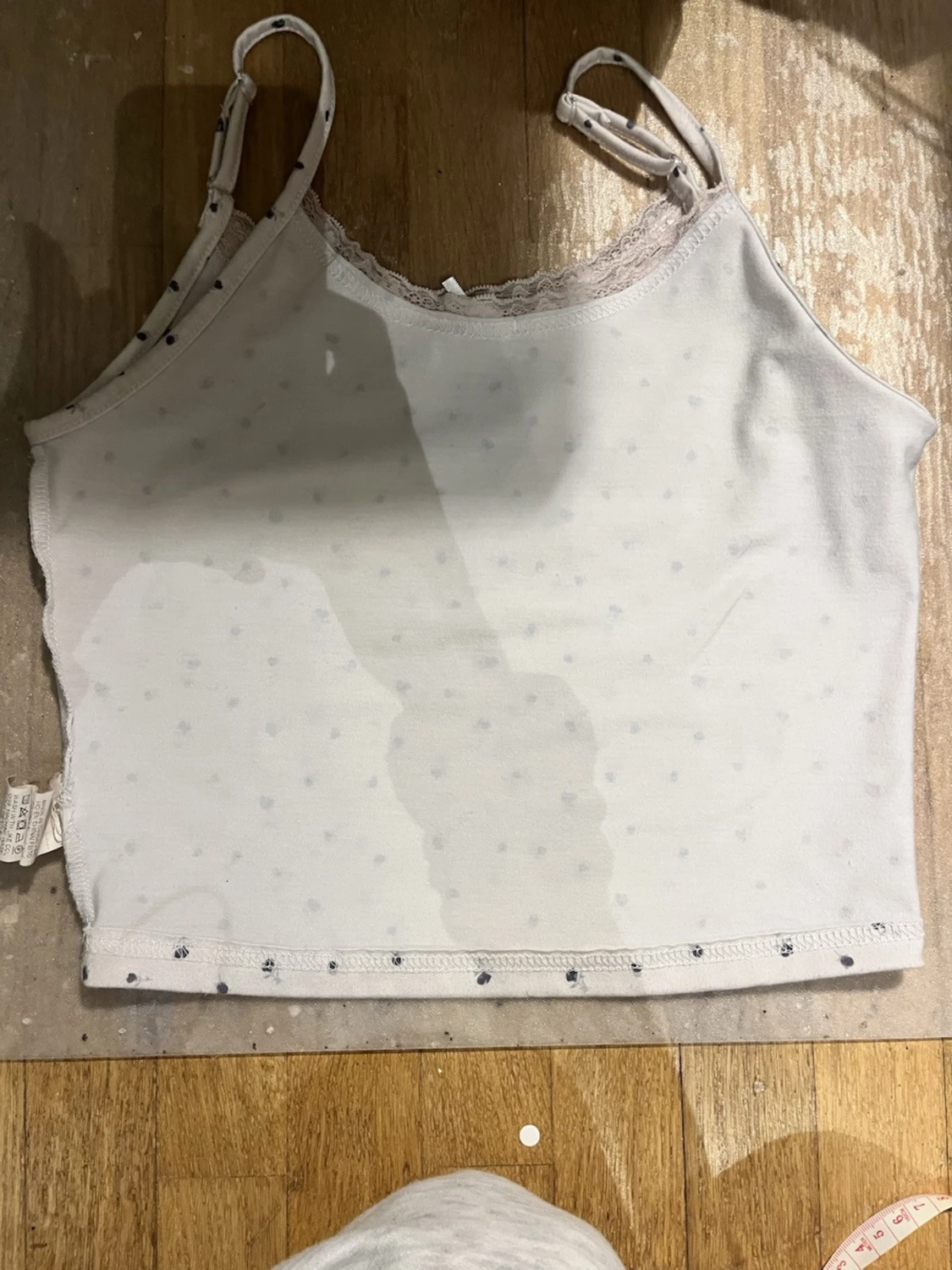 Ljusblommig linnetopp med spetskant - 2