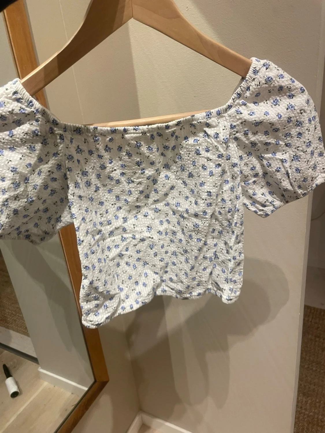 Blommig offshoulder topp från H&M - 2