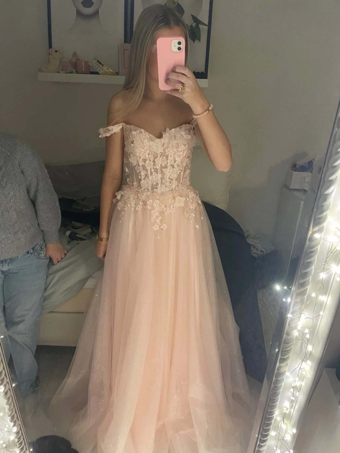 (INTRESSE KOLL) Ljusrosa långklänning med blommor  - 1