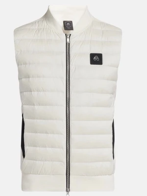 Vit dunväst från Moose Knuckles - Snygg och stilren vit dunväst från Moose Knuckles perfekt att slänga över en hoodie eller långärmad tröja för en clean look. Går på vilken färg som helst och perfekt för vardagligt bruk. 