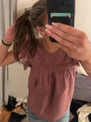 Ljuslila blus från Esprit - Supersöt ljuslila blus från Esprit i storlek XS/S