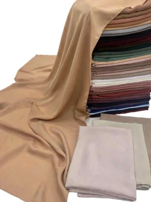 Chiffong luxury hijab - Chiffong luxury hijab , I ett tjockt fint material, finns i flera nyanser. Pris: 80kr.حجاب فاخر من الشيفون، مصنوع من قماش سميك وناعم، متوفر بعدة ألوان. السعر: ٨٠ كرونة.