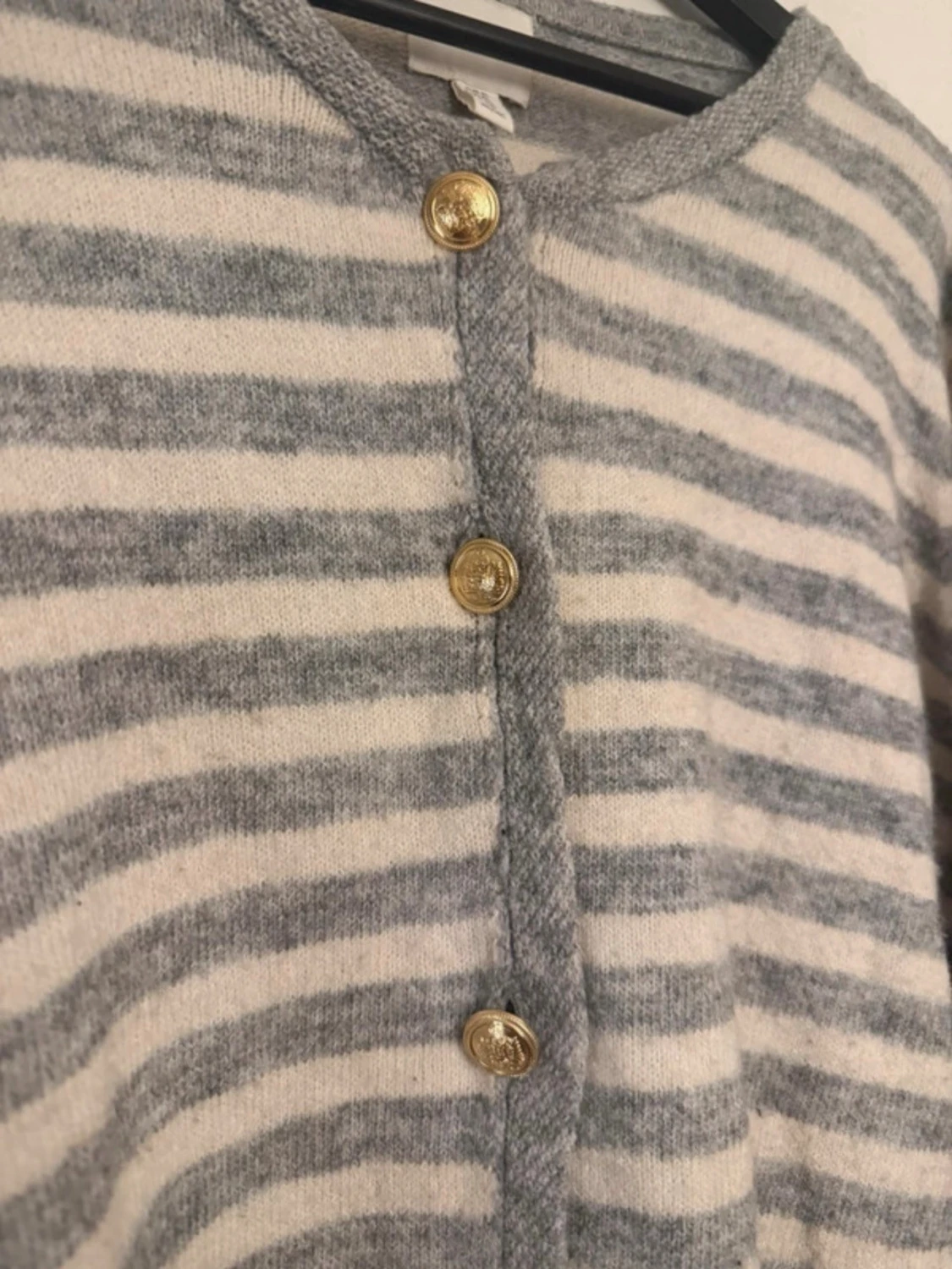 Randig kofta från H&M med guldknappar - 1