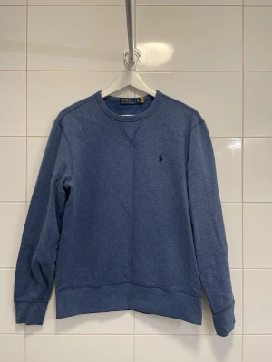 Polo Ralph Lauren crewneck - Polo Ralph Lauren crewneck Storlek S 100% bomull I mycket fint skick! 