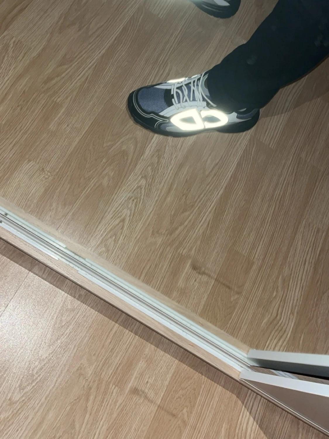 Dior sneakers i svart, grå och vit - 2