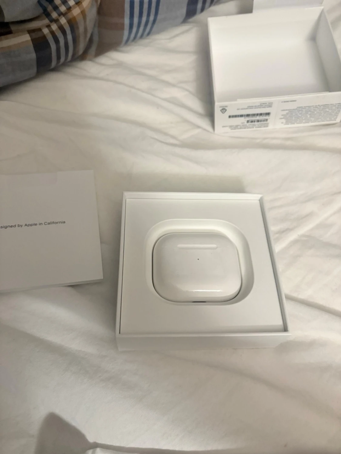 Apple AirPods (3rd generation) med MagSafe-laddningsetui - 3
