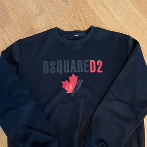 Dsquared2 tröja - Dsquared2 tröja i storlek S som blivit använd 2 gånger 