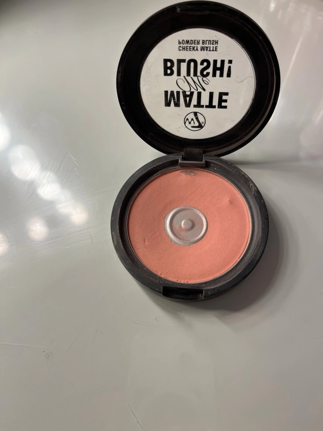 W7 Matte Me Blush puderrouge - 1