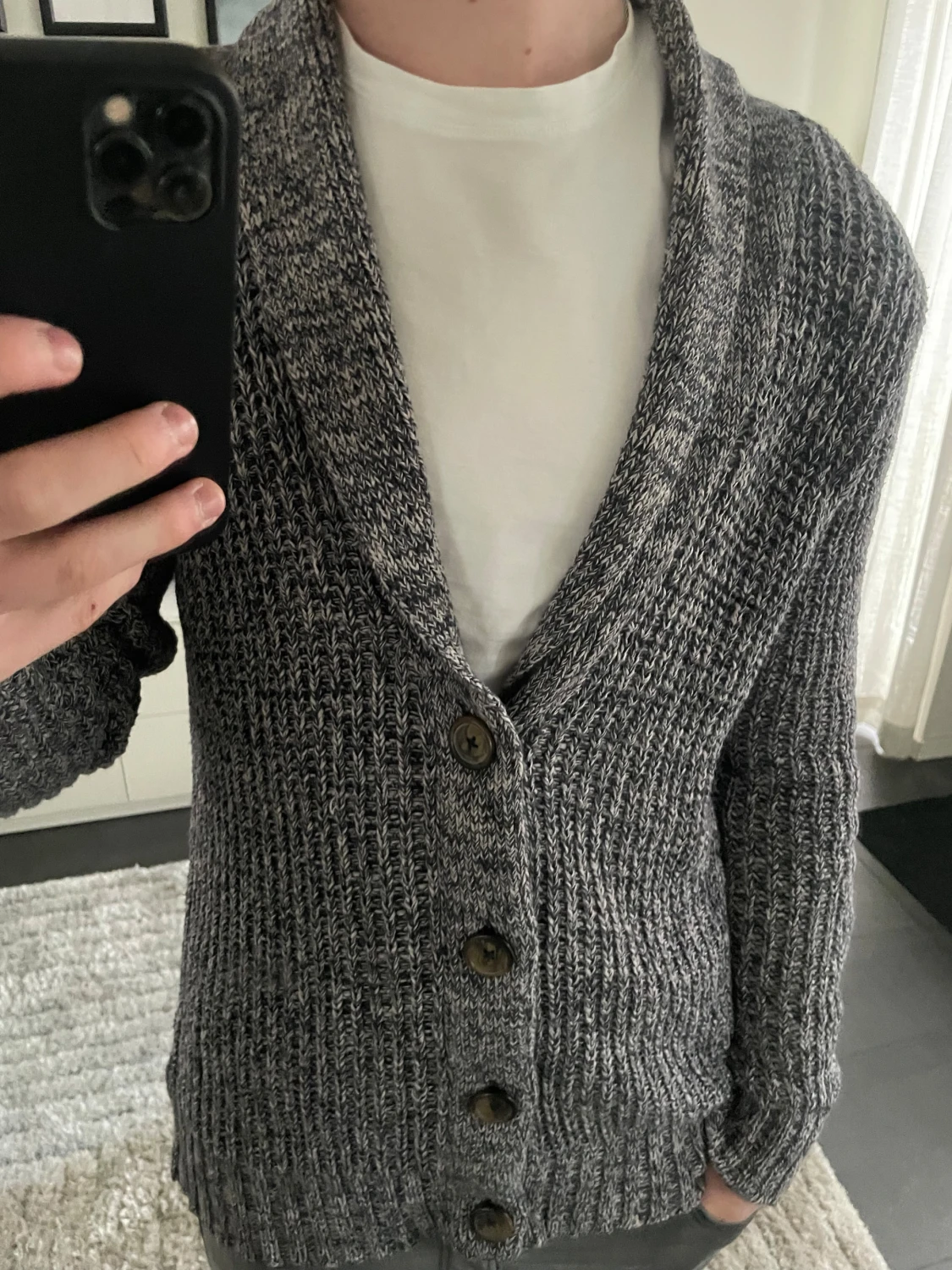 Mörkgrå kofta från COS - 2