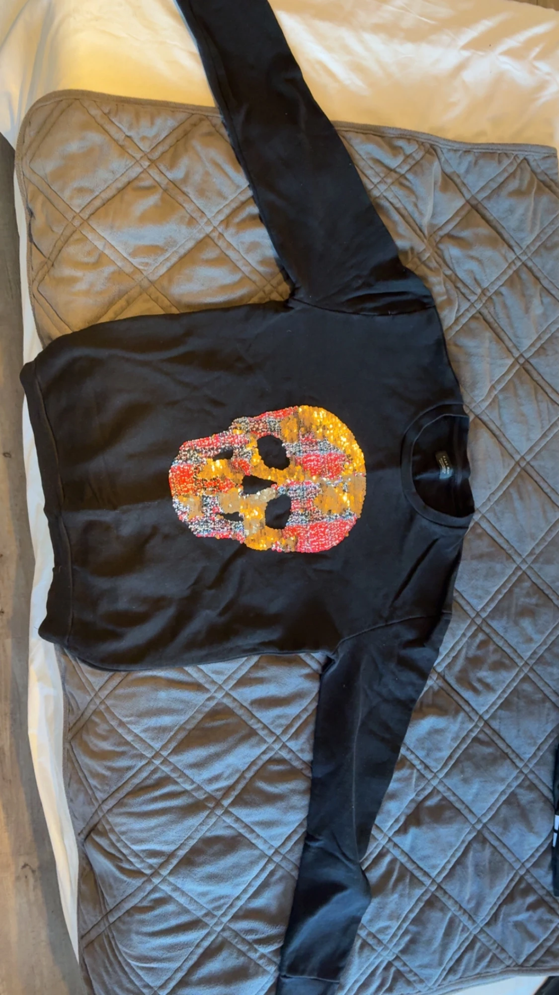 Svart tröja med paljett-skalle Zara Man