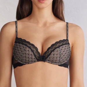 Intimissimi BH - säljare denna bh i 70B från intimissimi. Nyskick!! 