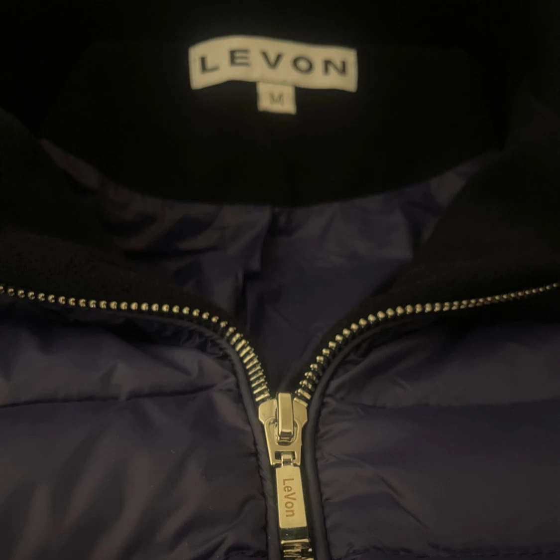 LeVon jacka storlek M - 2