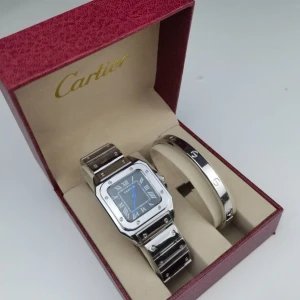 silverfärgad fyrkantig klocka - Perfekt för dig som gillar klassisk design med lyxig känsla.