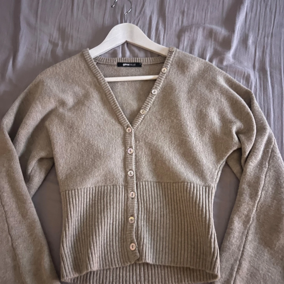 Beige kofta från Gina Tricot - 2